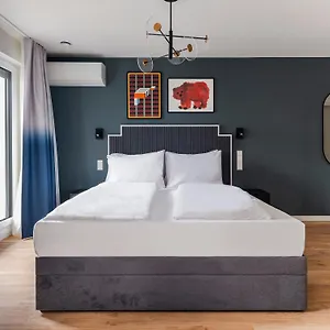 Numa Leo Aparthotel